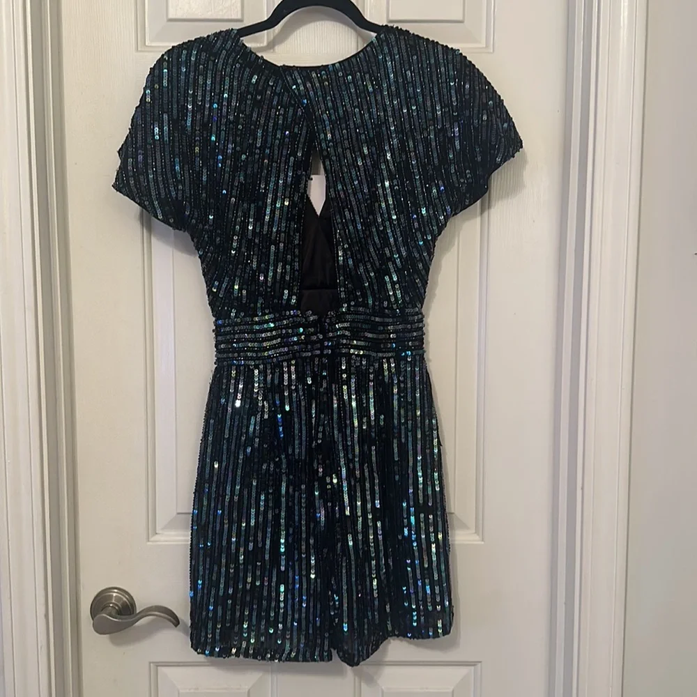 NWT One33 social sequin romper short sleeve black blue size 0 - Picture 2 of 4